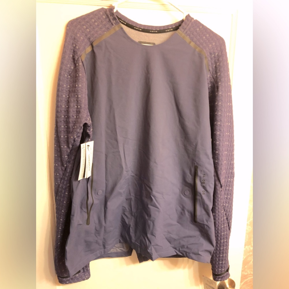 Nike mens running shirt Lavender medium
